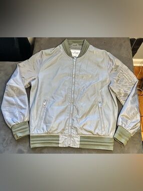 GUESS Light Gray Bomber Jacket with Olive Ribbed Collar size Medium